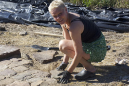 På Den Anden Side